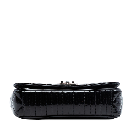 Pre-Loved Chanel Small Quilted Patent Coco Boy Flap - Picture 3 of 7